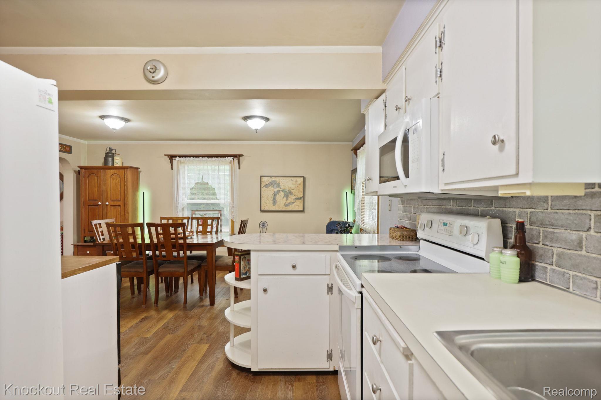 6814 Curtis Road Bridgeport, MI 48722 - Photo 17 of 62 18-web-or-mls-6814 Curtis Rd Bridgeport-18.jpg