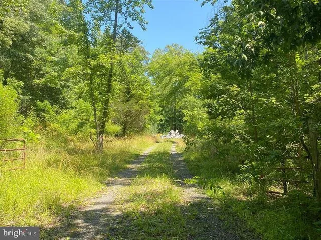 $90,000 | 5277 Cedar Street, West River, MD 20778