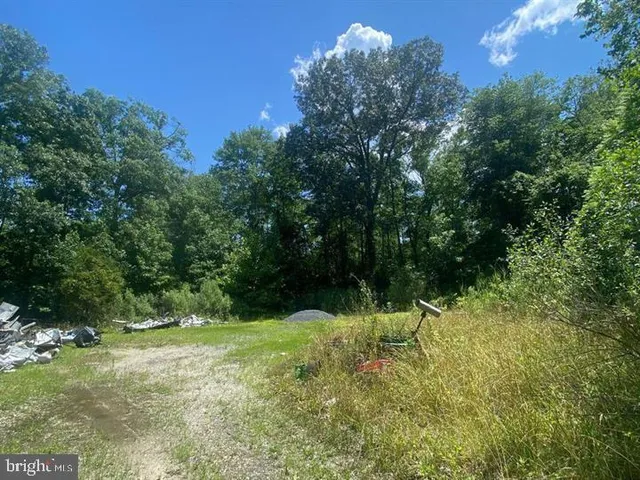 $90,000 | 5277 Cedar Street, West River, MD 20778