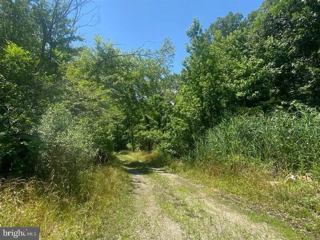 $90,000 | 5277 Cedar Street, West River, MD 20778