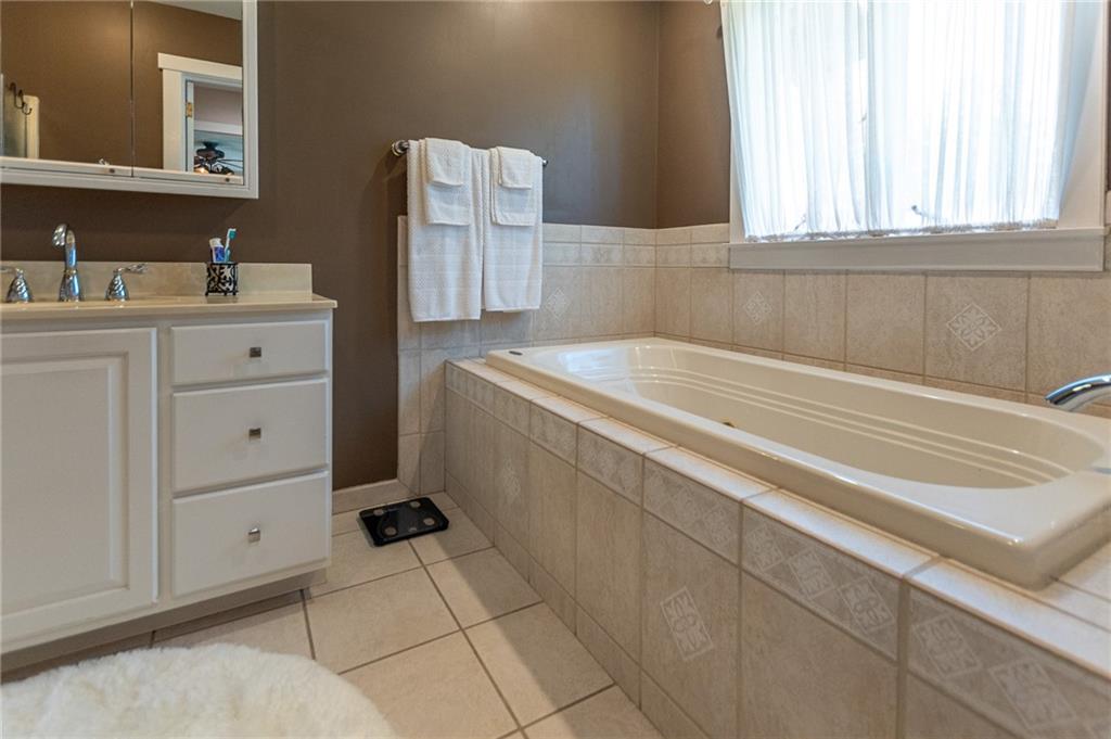925 North Keel Ridge Road Hermitage, PA 16148 - Photo 19 of 47 Gallery Image 19