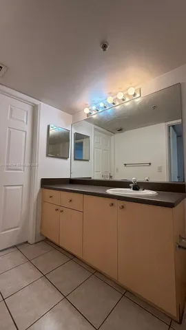 $1,950 | 2494 Centergate Drive, Unit 305, Miramar, FL 33025