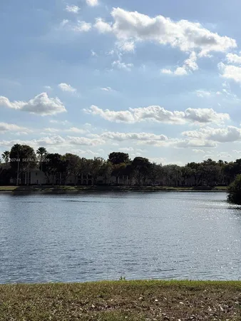 $1,925 | 2494 Centergate Drive, Unit 305, Miramar, FL 33025