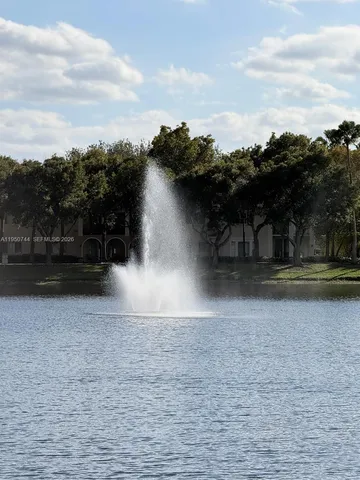 $1,950 | 2494 Centergate Drive, Unit 305, Miramar, FL 33025