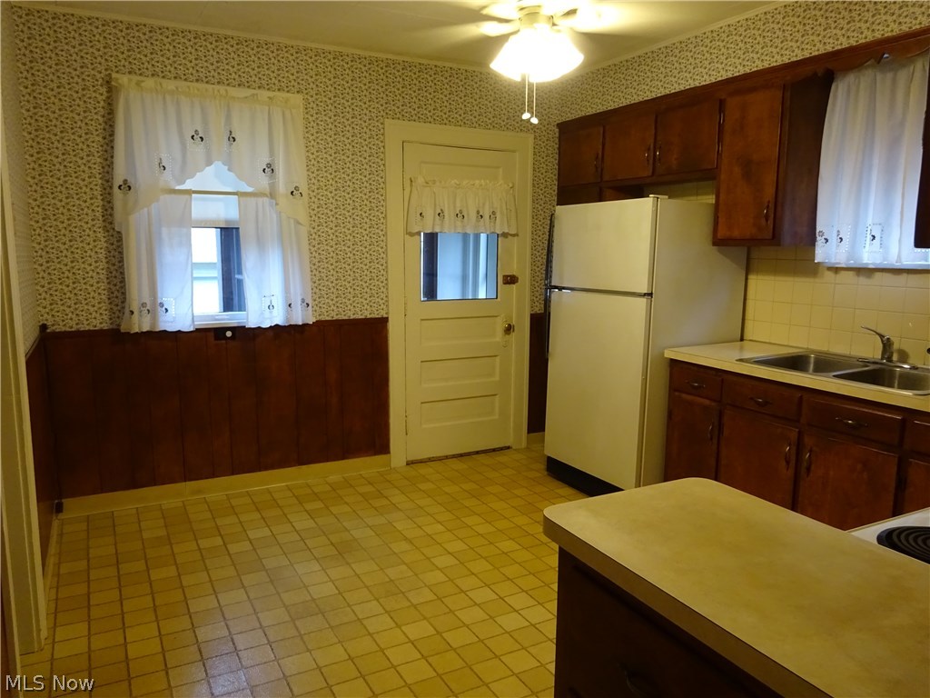 3331 Altamont Road Cleveland, OH 44118 - Photo 6 of 17