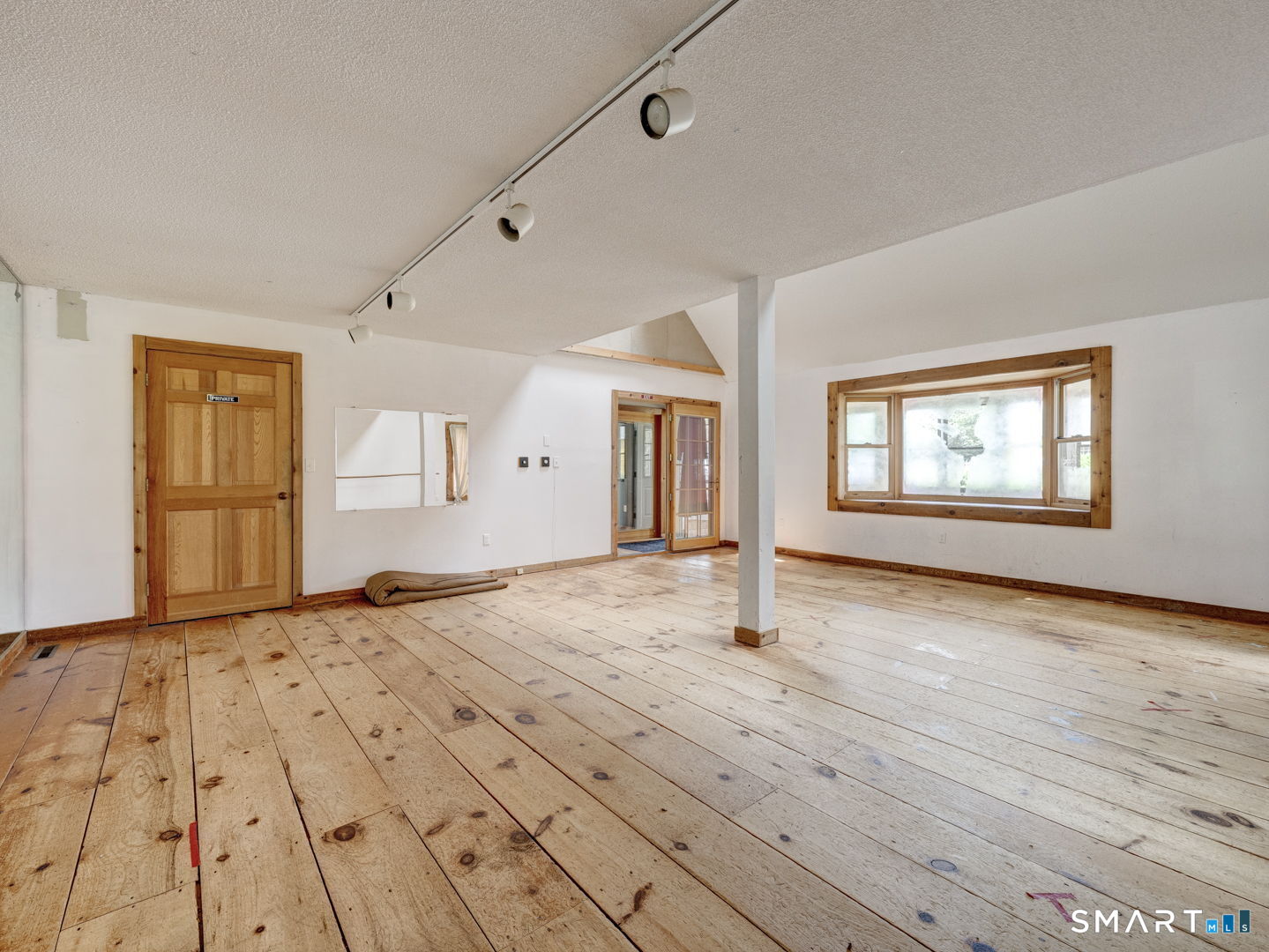 596 Main Street Somers, CT 06071 - Photo 26 of 38
