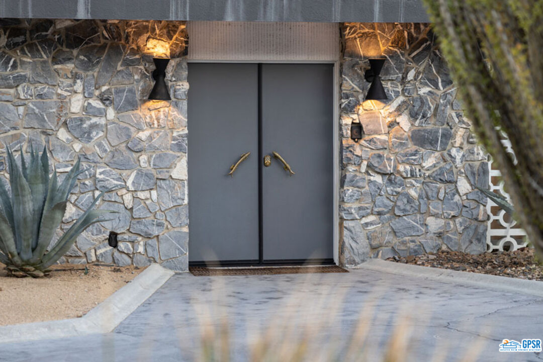 1090 Sagebrush Road Palm Springs, CA 92264 - Photo 43 of 49 a view of outdoor space