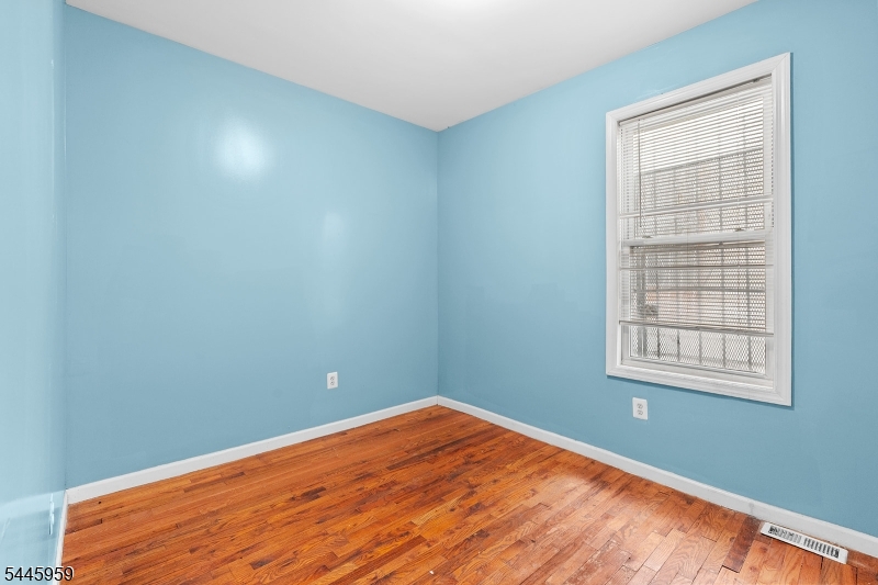 681 South 11th Street, Unit 3 Newark, NJ 07103 - Photo 6 of 14