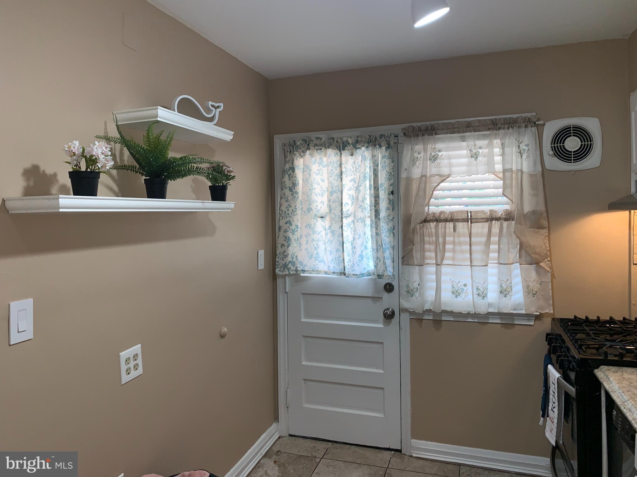 8646 Oak Road Baltimore, MD 21234 - Photo 12 of 37 KITCHEN