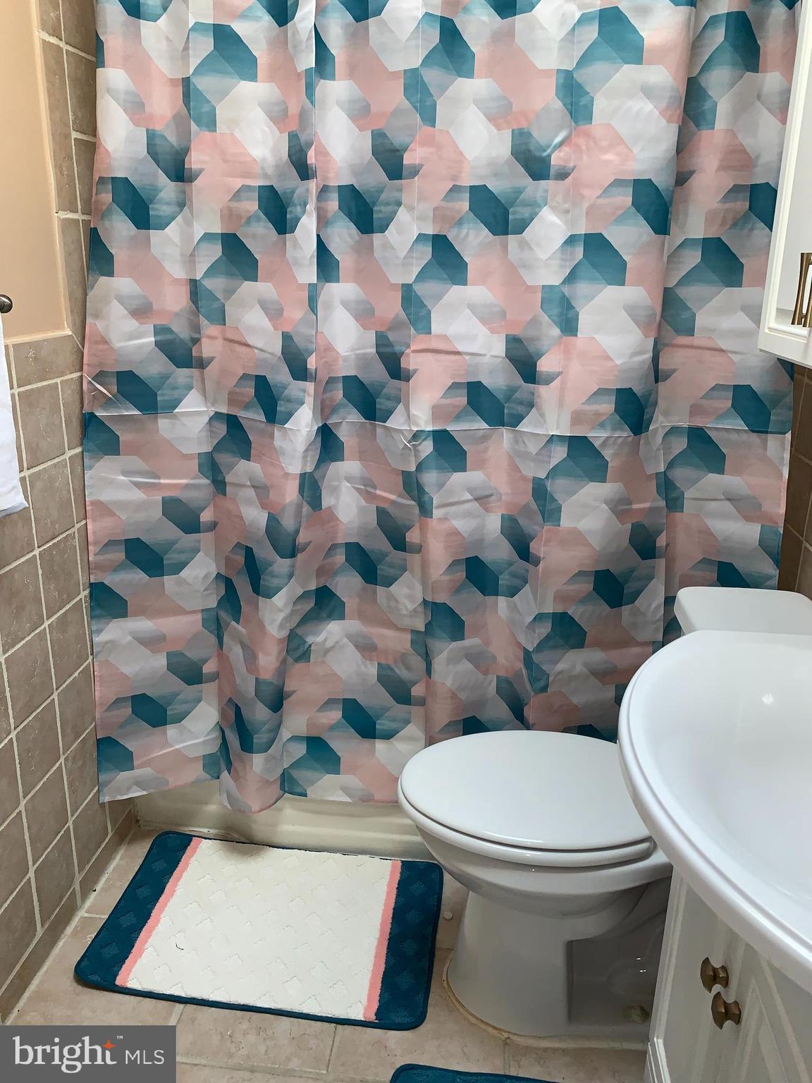 8646 Oak Road Baltimore, MD 21234 - Photo 19 of 37 UPPER LEVEL BATHROOM