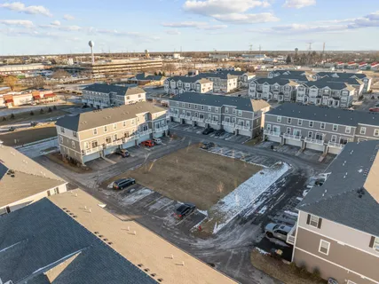 $425,000 | 2031 Sequoia Avenue, Mundelein, IL 60060