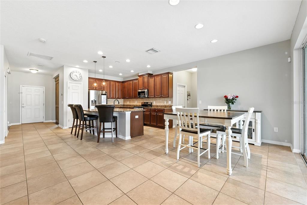 11206 Coventry Grove Circle Lithia, FL 33547 - Photo 15 of 56