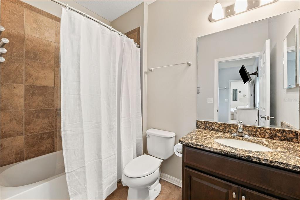 11206 Coventry Grove Circle Lithia, FL 33547 - Photo 26 of 56