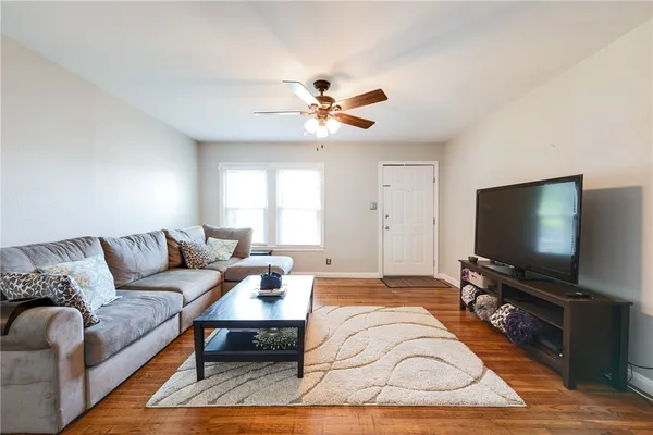 $2,400 | 7815 Hardy Drive, Austin, TX 78757