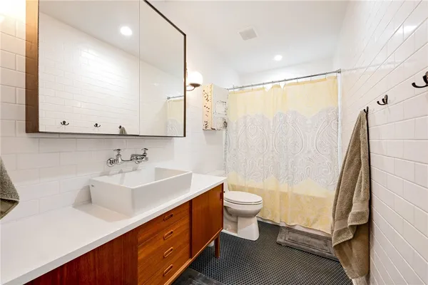 $3,400 | 7815 Hardy Drive, Austin, TX 78757