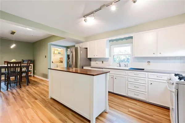 $3,400 | 7815 Hardy Drive, Austin, TX 78757