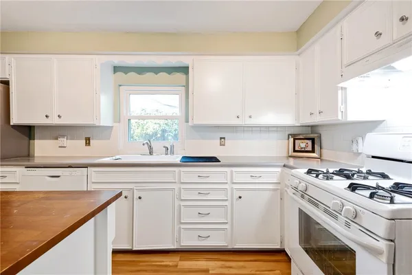 $3,400 | 7815 Hardy Drive, Austin, TX 78757