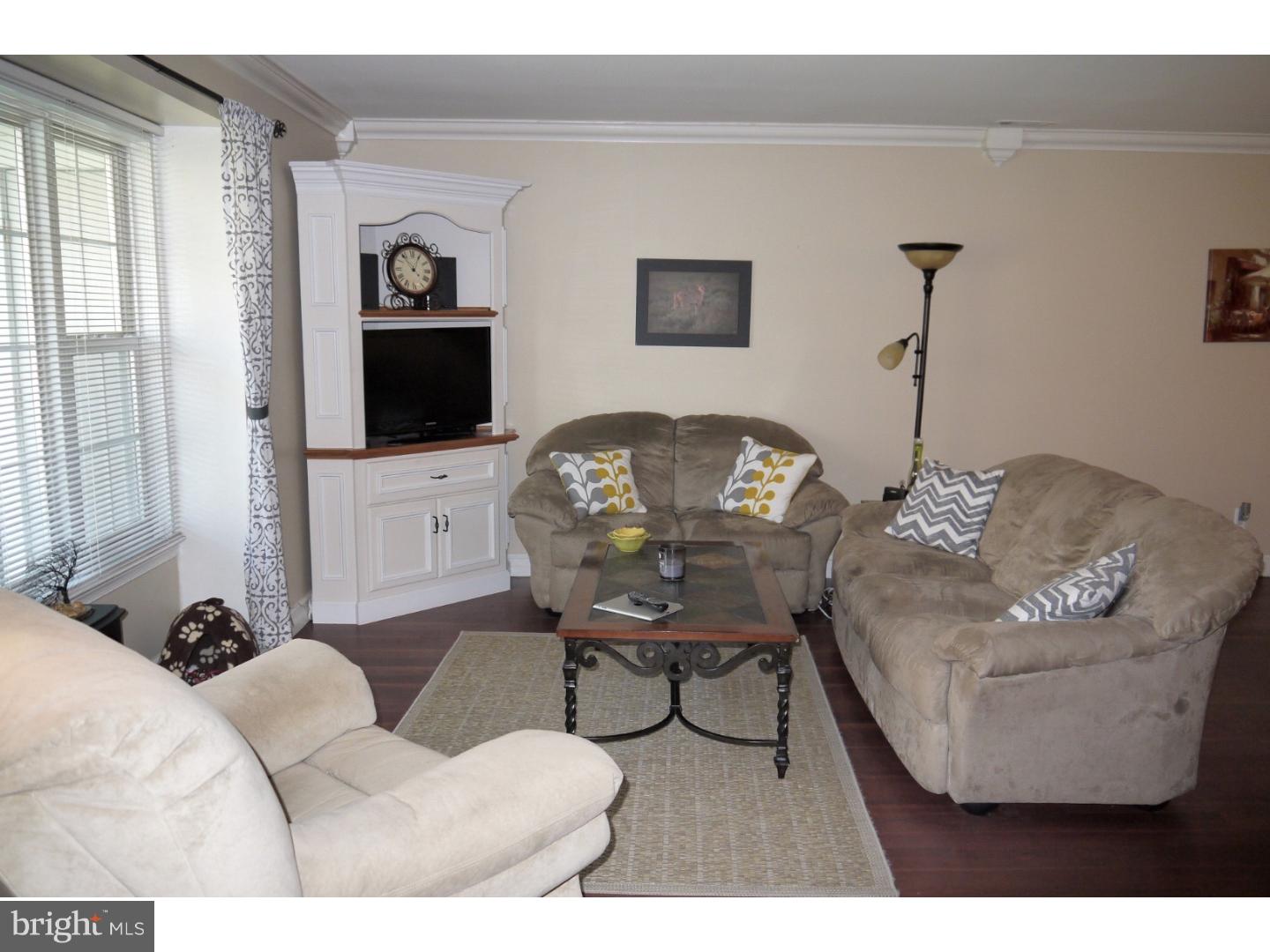 1107 Wharton Road Mount Laurel, NJ 08054 - Photo 6 of 11 Great Room