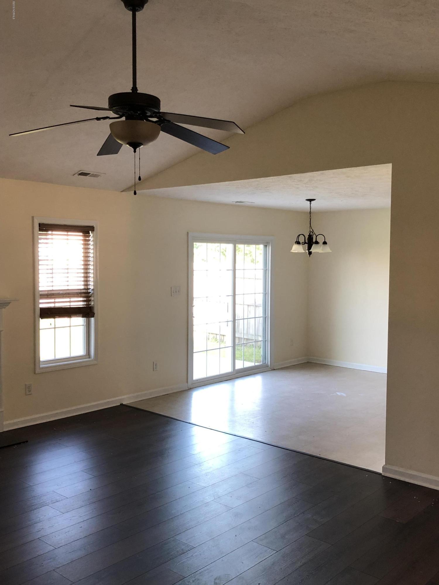 222 Merin Height Road Jacksonville, NC 28546 - Photo 5 of 20 IMG_1898