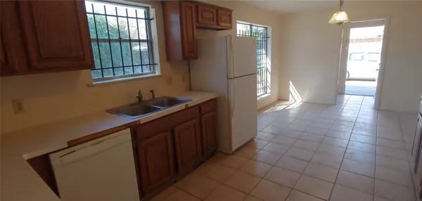$1,599 | 10822 Lynbrook Drive, Unit A, Houston, TX 77042