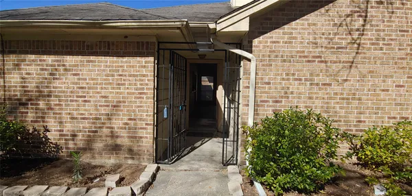 $1,599 | 10822 Lynbrook Drive, Unit A, Houston, TX 77042