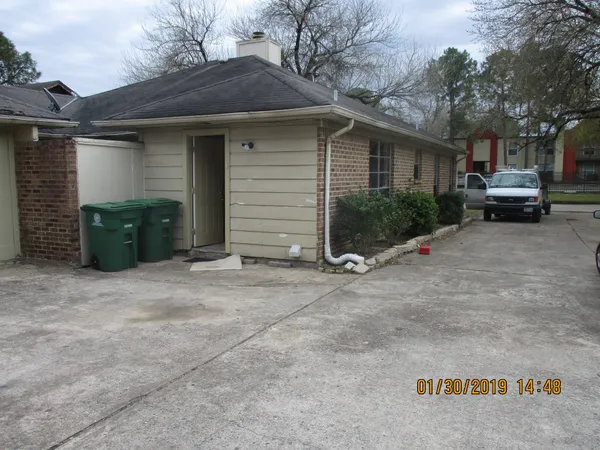 $1,599 | 10822 Lynbrook Drive, Unit A, Houston, TX 77042