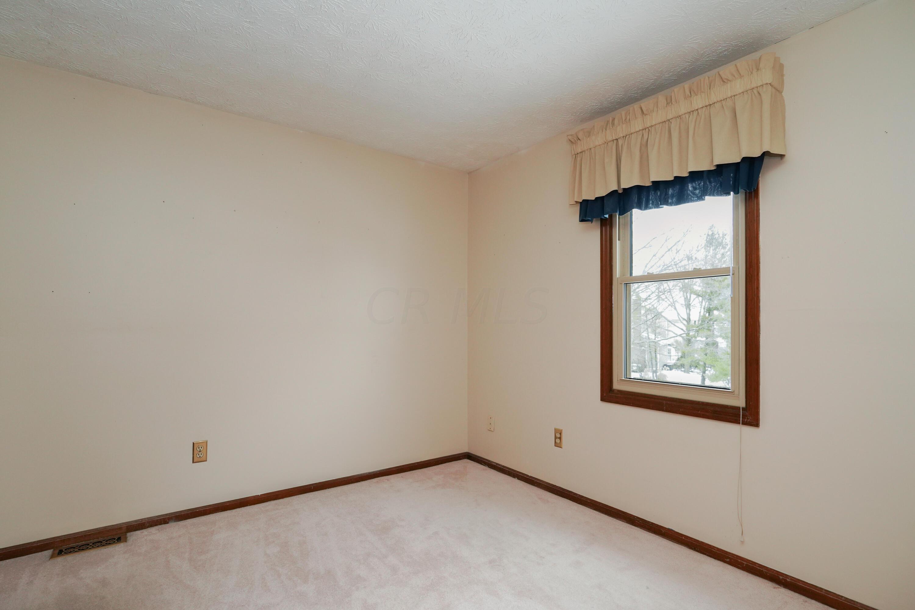 5407 Roscommon Road Dublin, OH 43017 - Photo 27 of 37 Bedroom 2