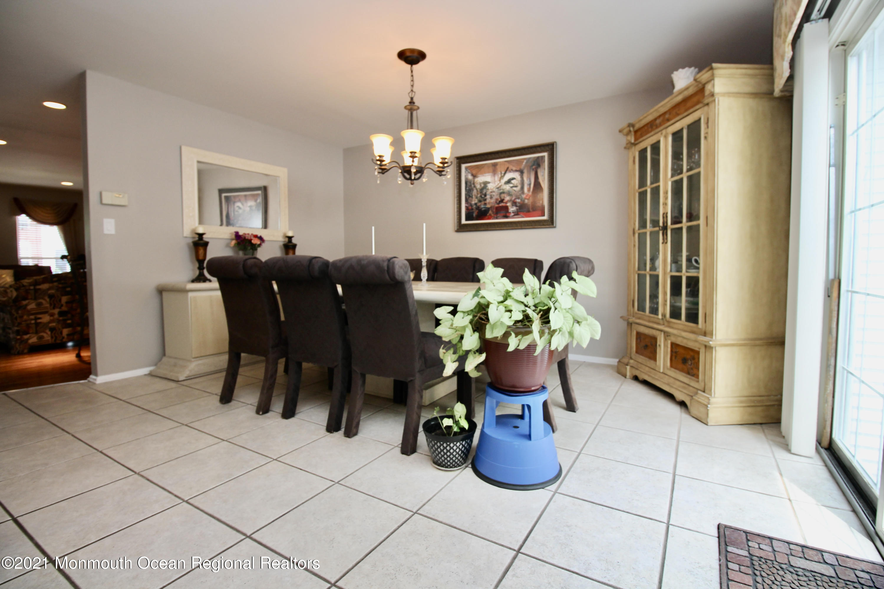 146 Setter Place Freehold, NJ 07728 - Photo 13 of 46 D5B928C9-1DF6-4D58-B00F-616864BB57FE_1_2