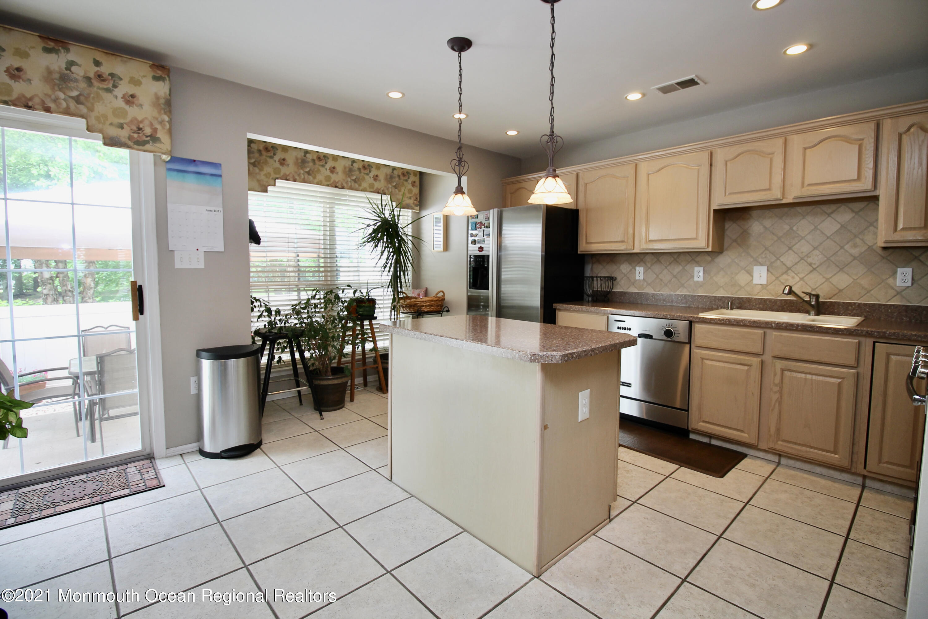 146 Setter Place Freehold, NJ 07728 - Photo 18 of 46 E71817CB-A2B5-4C76-B855-7C3183C62989_1_2