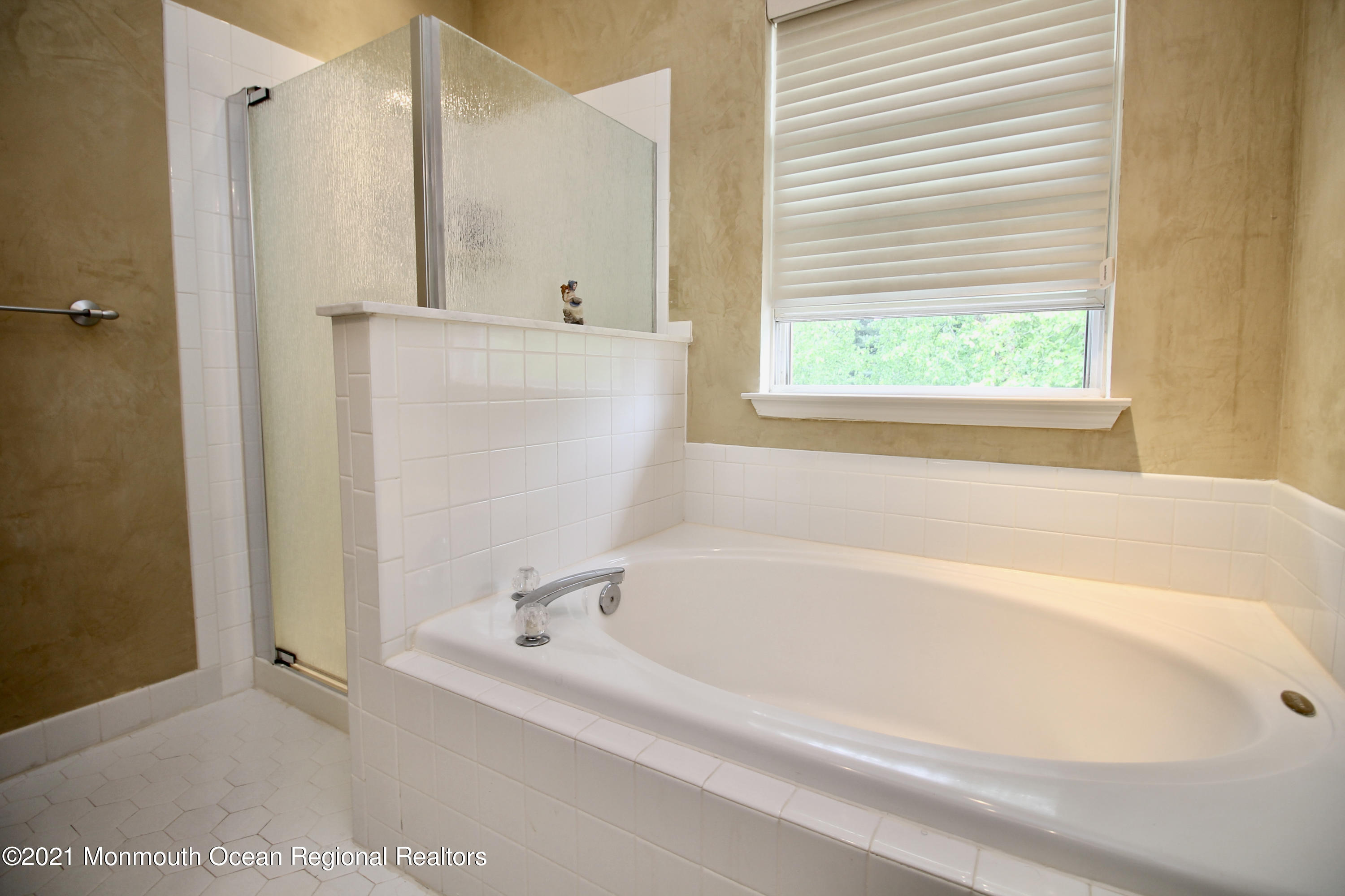 146 Setter Place Freehold, NJ 07728 - Photo 29 of 46 153FE2CF-60AC-4EA5-A229-3FB68ACF91BE_1_2