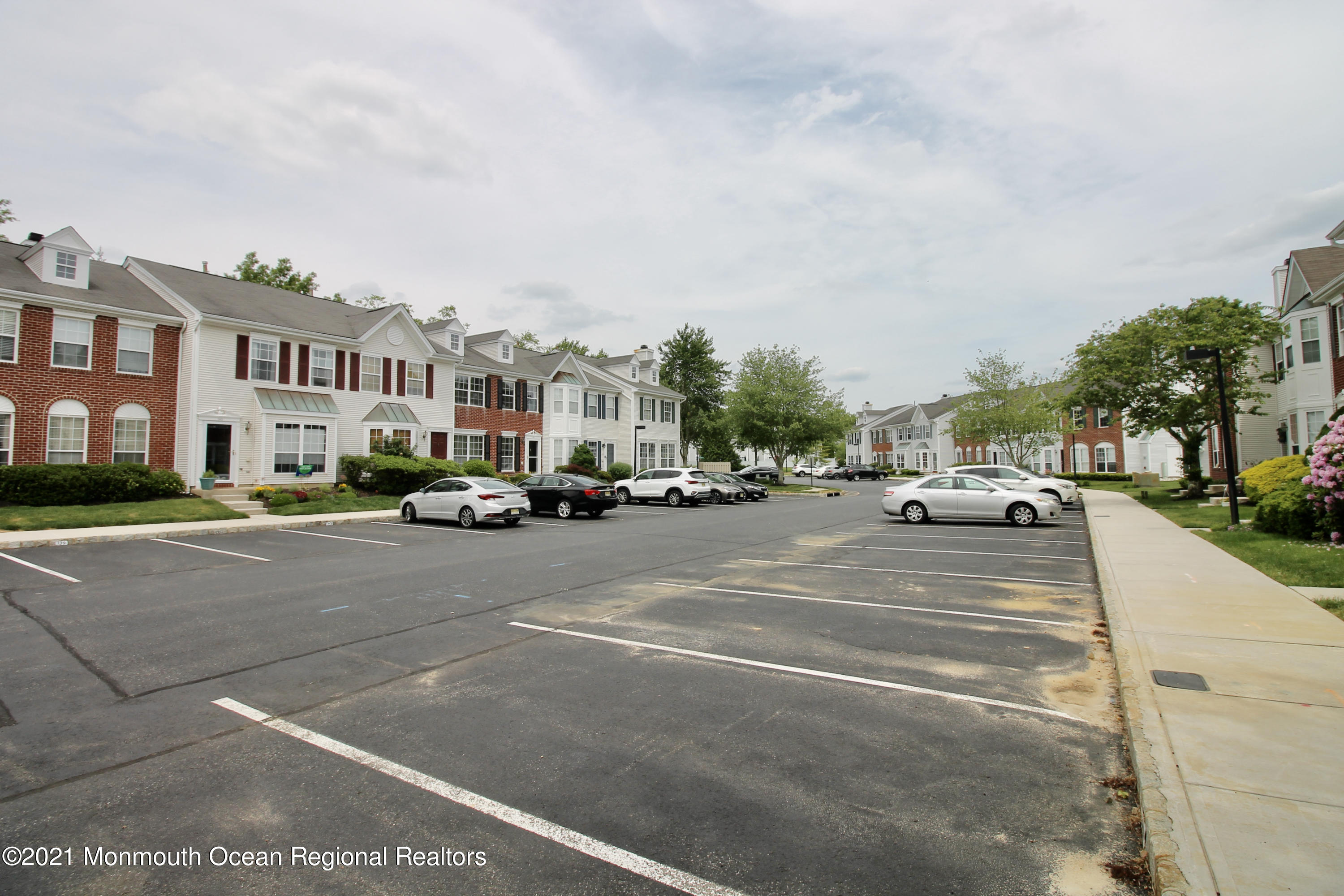 146 Setter Place Freehold, NJ 07728 - Photo 4 of 46 ECA13EF8-3867-4FB7-860F-692BC217E96F_1_2