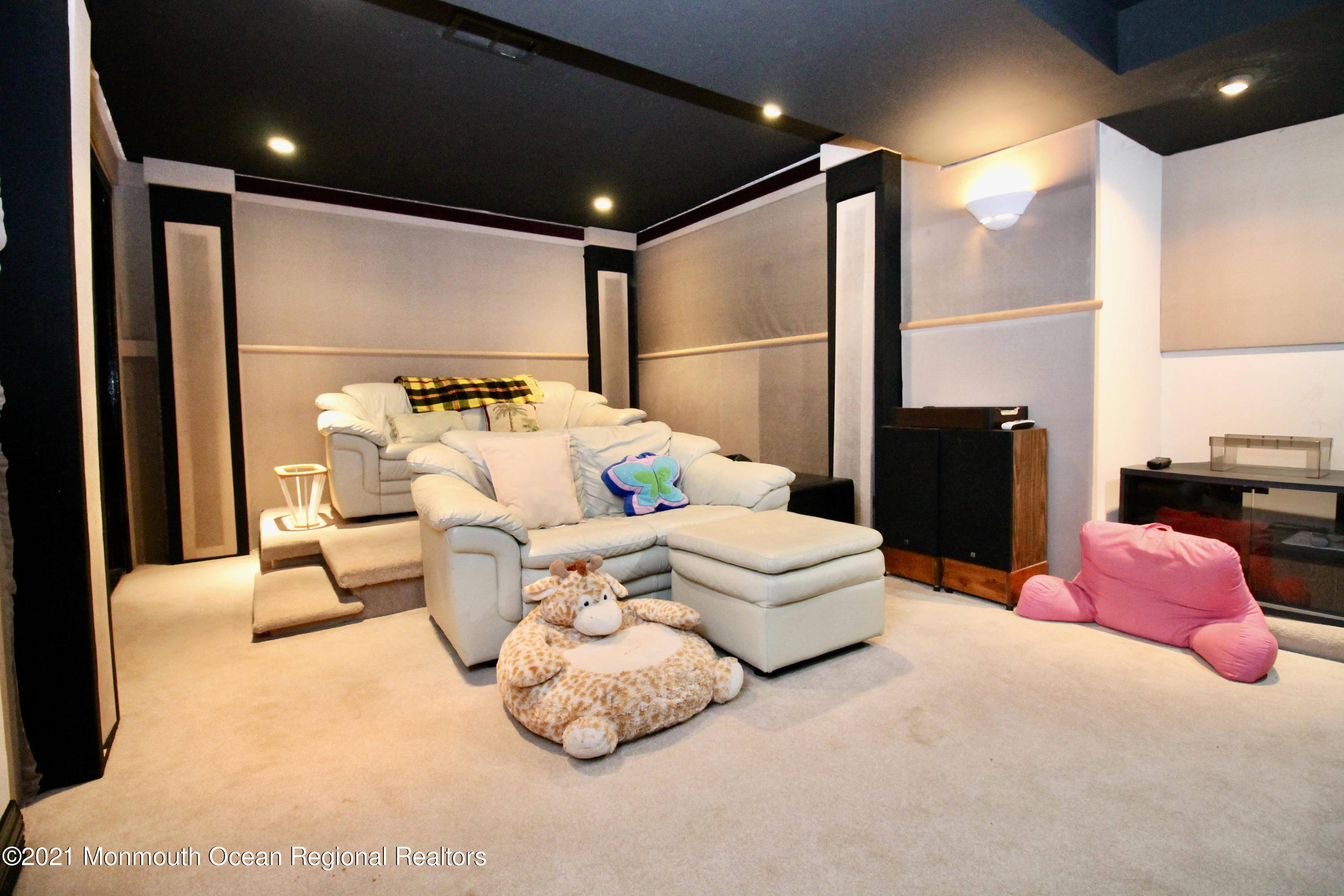 146 Setter Place Freehold, NJ 07728 - Photo 34 of 46 5BA0F996-74C2-4970-8B43-BB818A62E6AF_1_2