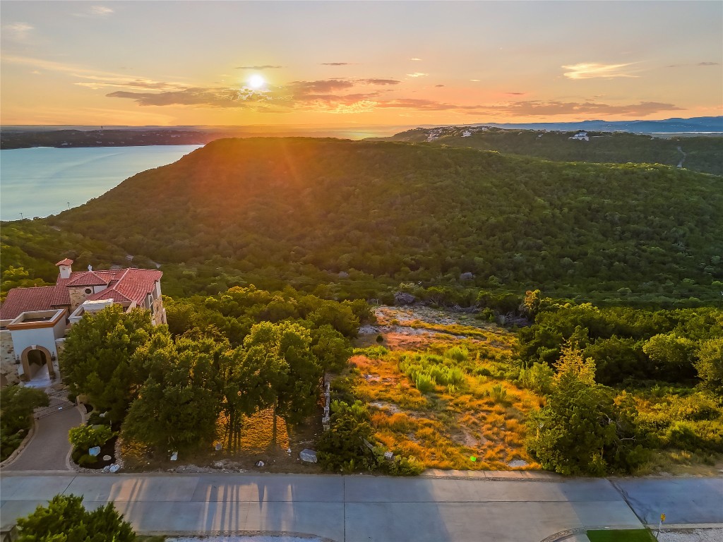 7116 Cielo Azul Pass Austin, TX 78732 - Photo 7 of 17