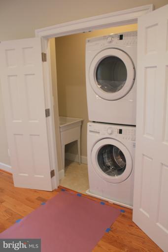 47 East Reed Avenue Alexandria, VA 22305 - Photo 12 of 27 Laundry Upper Level