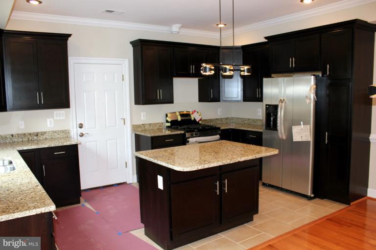 47 East Reed Avenue Alexandria, VA 22305 - Photo 17 of 27 Kitchen