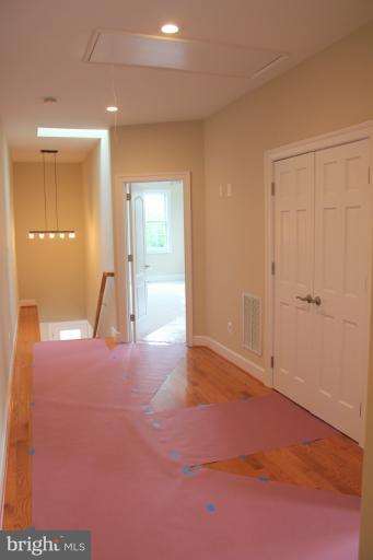 47 East Reed Avenue Alexandria, VA 22305 - Photo 4 of 27 Upper Level Hall