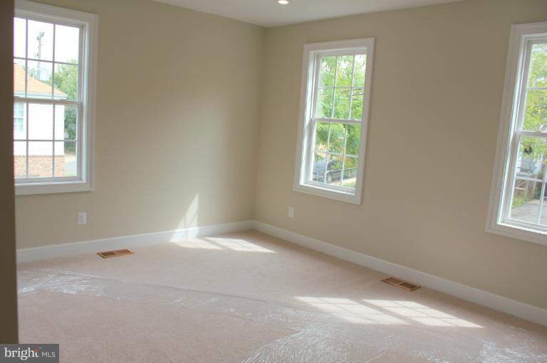 47 East Reed Avenue Alexandria, VA 22305 - Photo 6 of 27 Bedroom