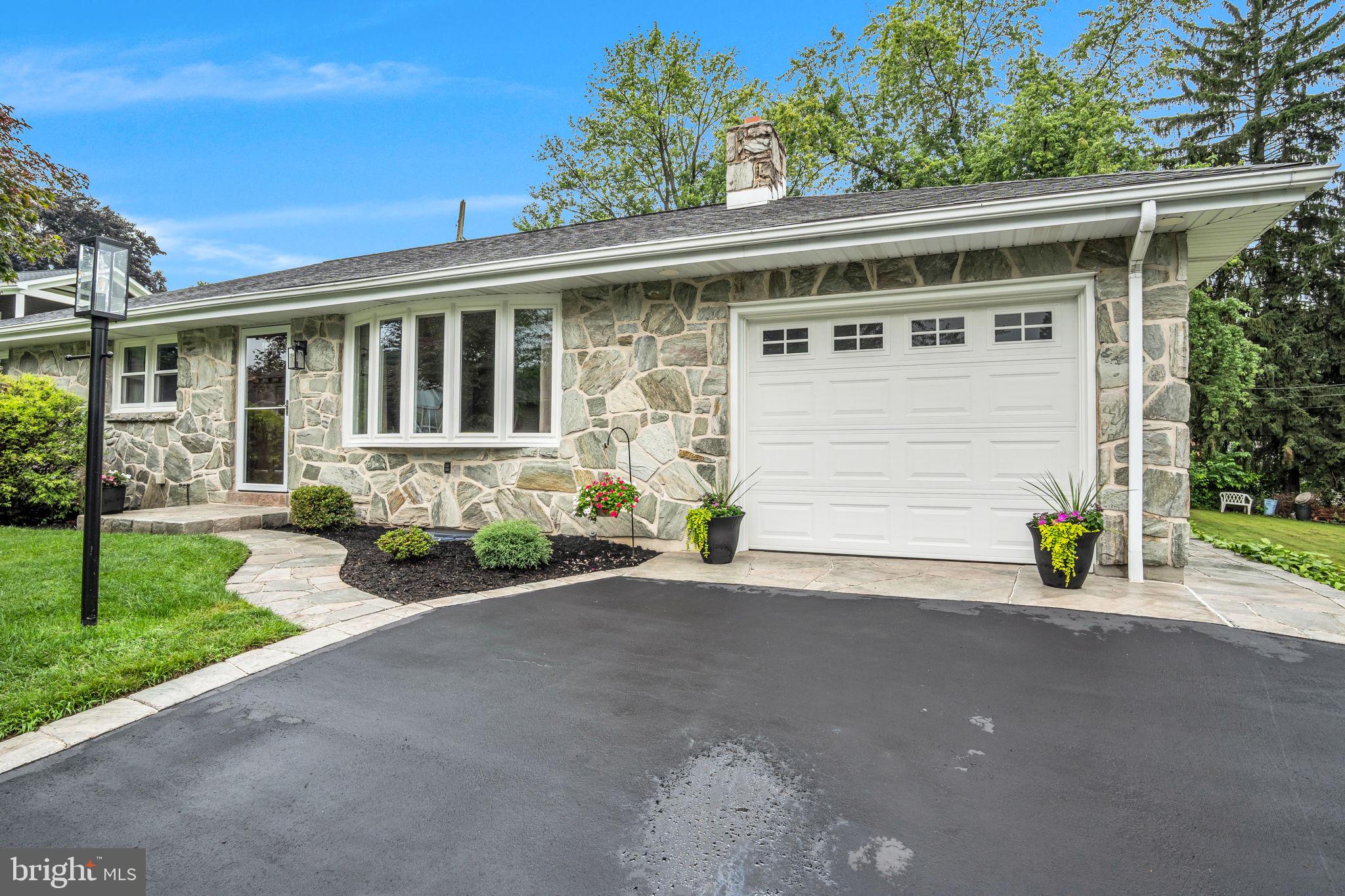 458 Leearden Road Hershey, PA 17033 - Photo 6 of 40 Gallery Image 6