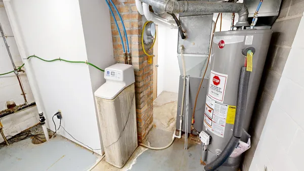 $225,000 | 601 7th Street Southwest, Willmar, MN 56201