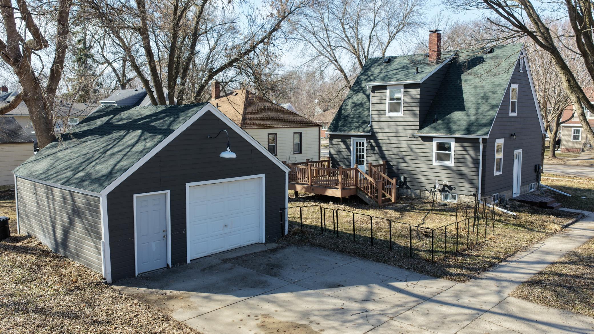 601 7th Street Southwest Willmar, MN 56201 - Photo 3 of 32