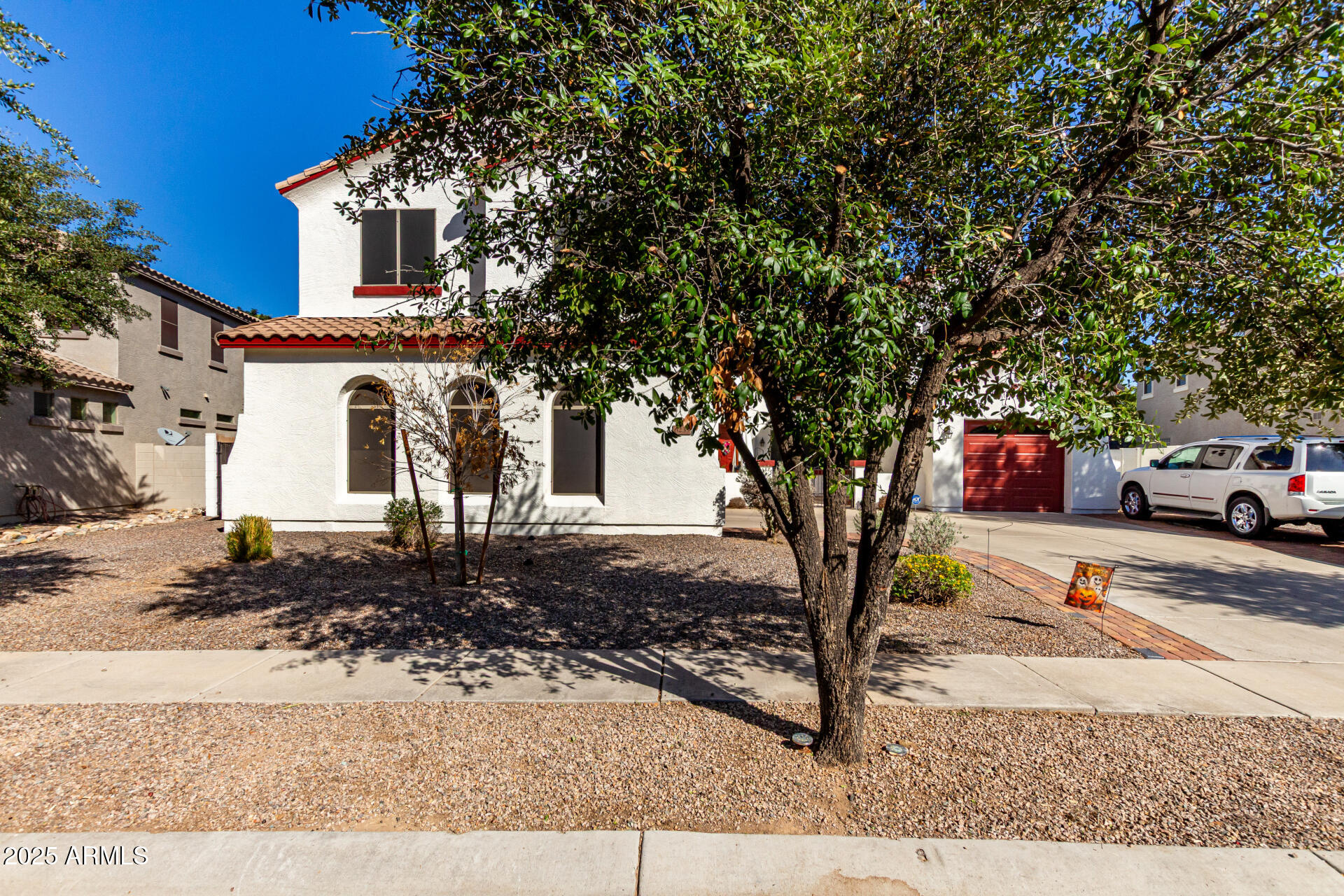 6233 South Rochester Drive Gilbert, AZ 85298 - Photo 3 of 59 01 Rochester