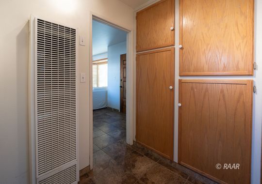 428 North Warner Street Ridgecrest, CA 93555 - Photo 12 of 21 a view of bathroom with shower