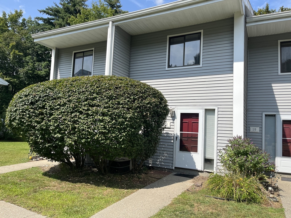 555 Russell Road, Unit D18 Westfield, MA 01085 - Photo 1 of 20 Gallery Image 1