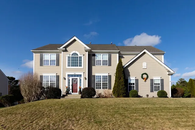 $924,900 | 520 Raymond Road, Plymouth, MA 02360