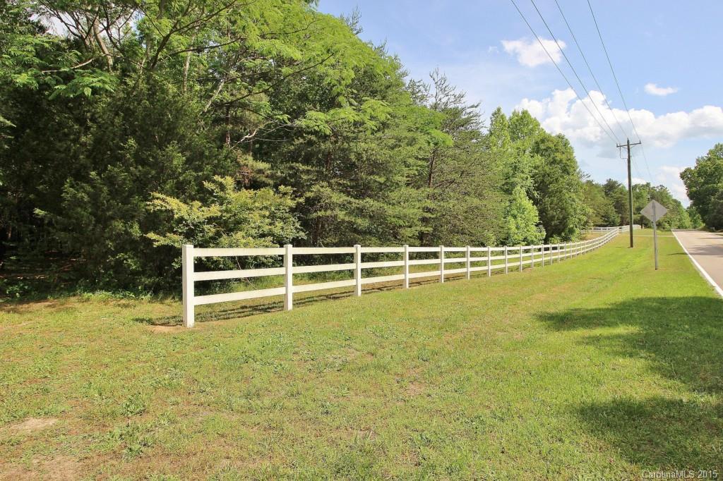 1116 North Beersheba Road Clover, SC 29710 - Photo 4 of 13 Gallery Image 4