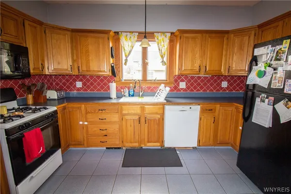 $229,900 | 108 Lyndale Avenue, Tonawanda, NY 14223