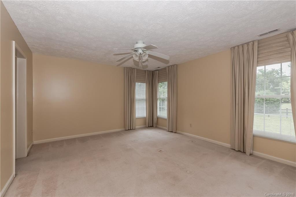 11814 Old Timber Road Charlotte, NC 28269 - Photo 22 of 36 Gallery Image 22
