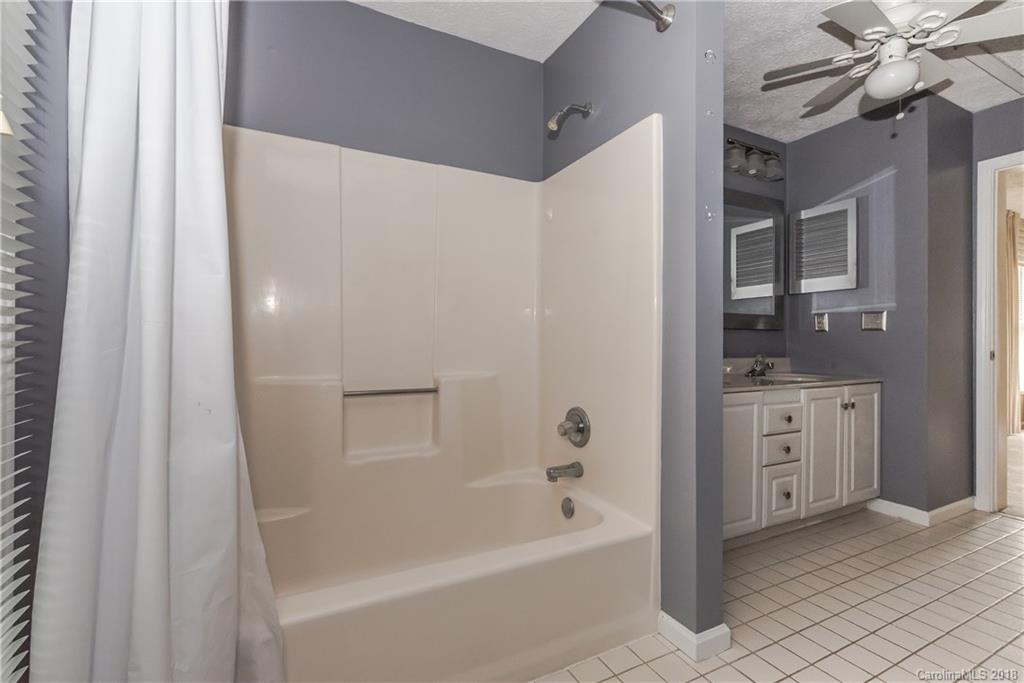 11814 Old Timber Road Charlotte, NC 28269 - Photo 26 of 36 Gallery Image 26