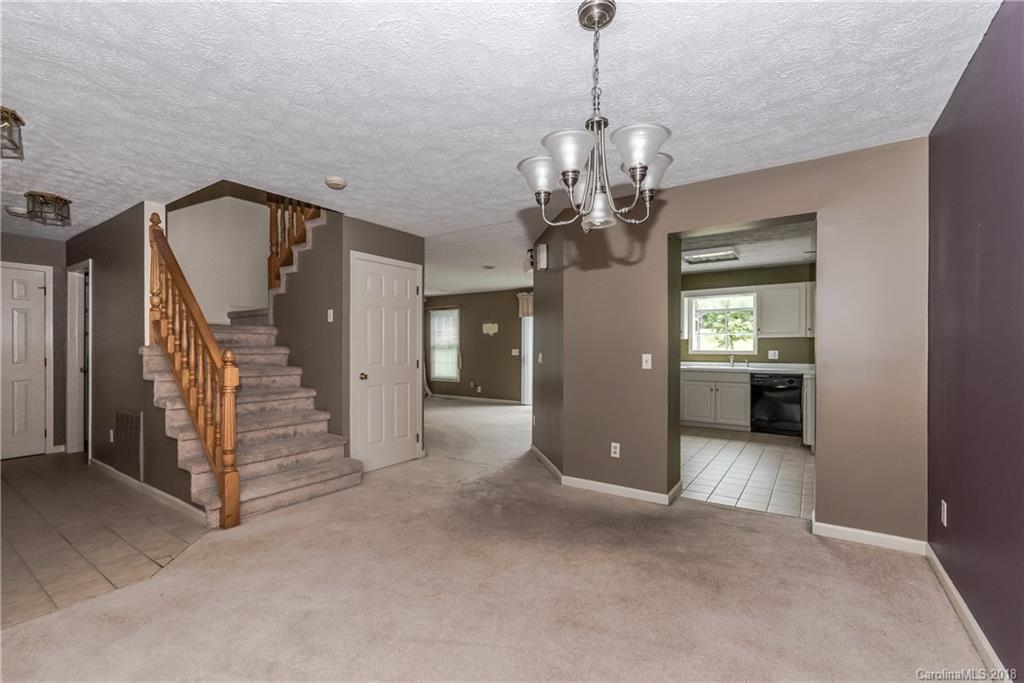 11814 Old Timber Road Charlotte, NC 28269 - Photo 7 of 36 Gallery Image 7
