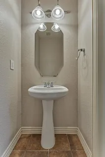 $635,000 | 66 West Frontera Circle, The Woodlands, TX 77382